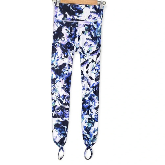 Fabletics Abstract Print Define Powerhold High Waisted Stirrup Legggings Size XS - Picture 2 of 10